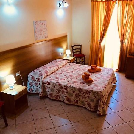 カリアリ La Marina Bed & Breakfast エクステリア 写真