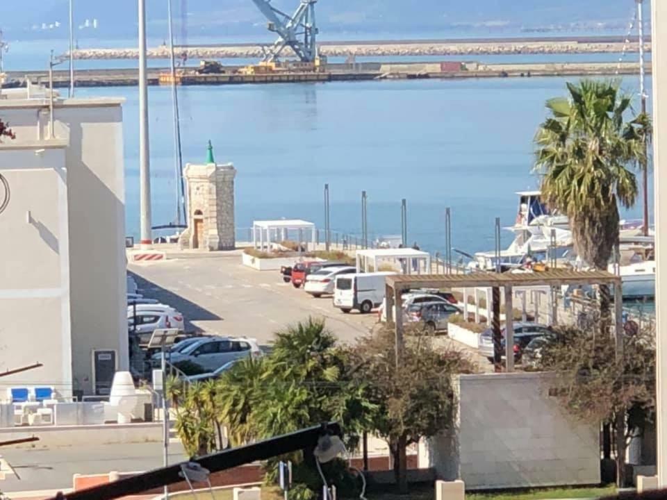 カリアリ La Marina Bed & Breakfast エクステリア 写真