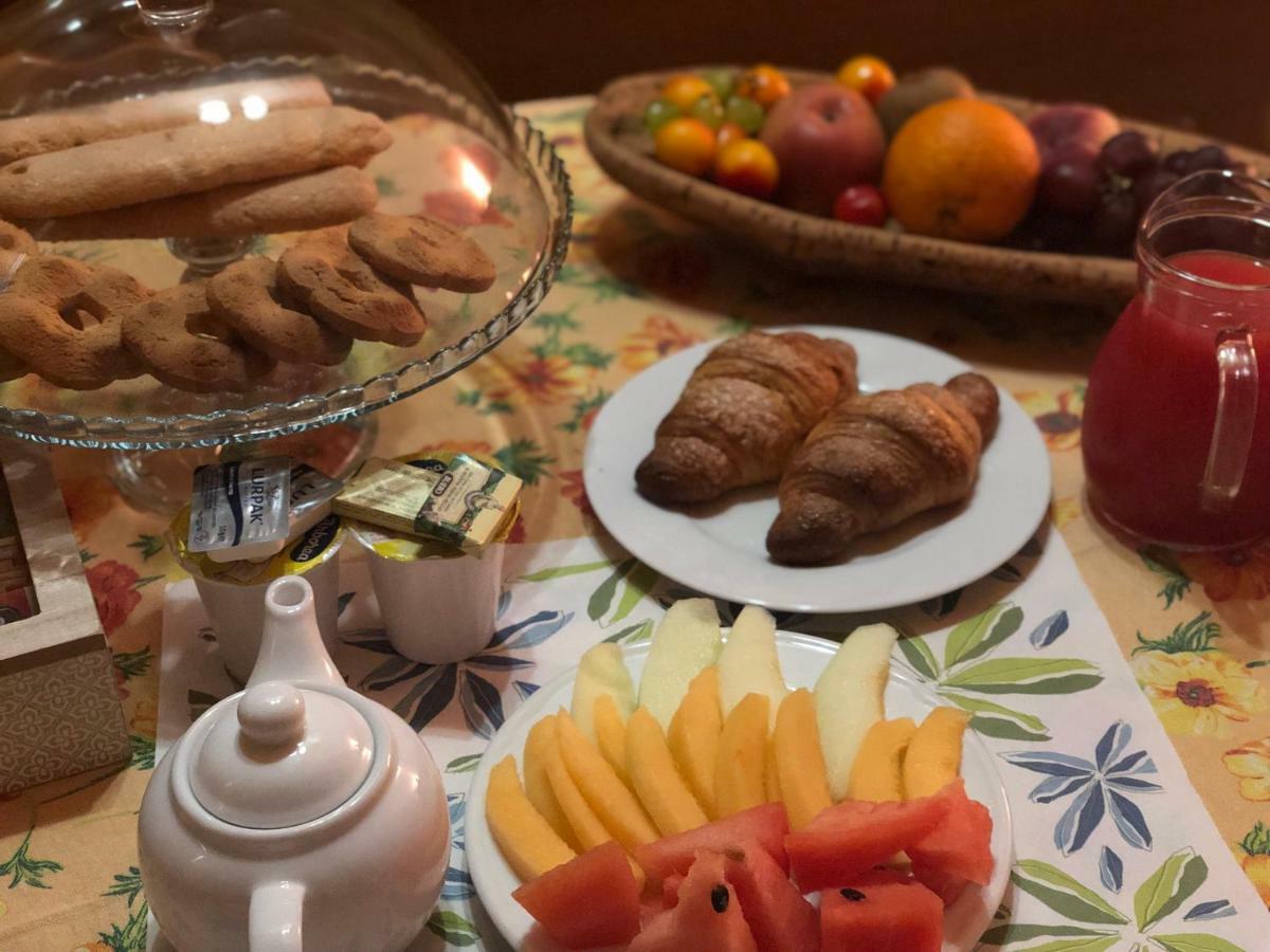 カリアリ La Marina Bed & Breakfast エクステリア 写真